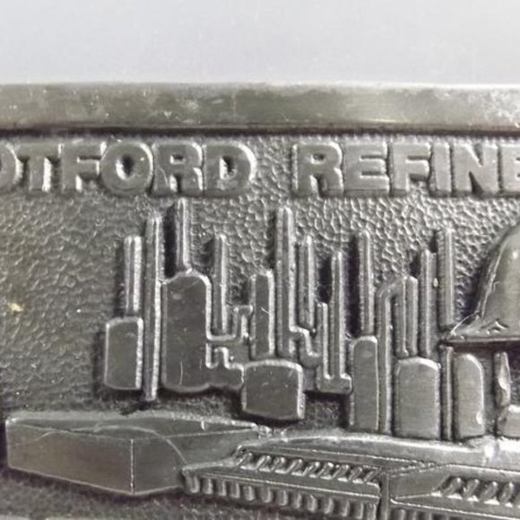 Vintage Scotford Refinery & Shell Gas Belt Buckle - Picture 5 of 10